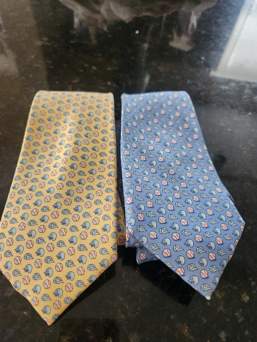 Teen Vineyard Vines Baseball Ties..Blue And Yellow - Picture 6 of 6